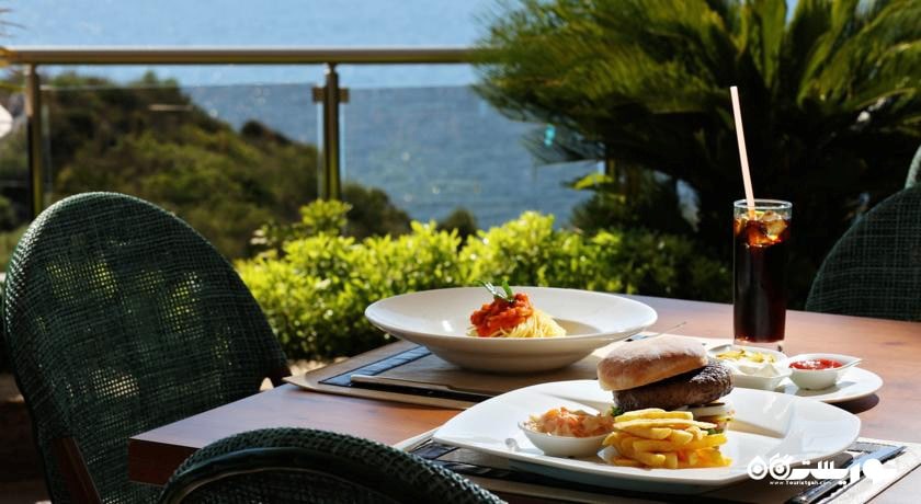 میز غذاخوری بار فضای باز هتل